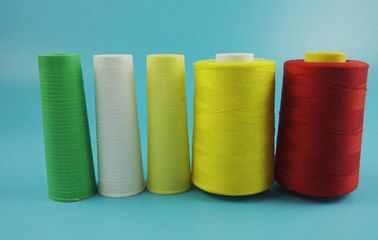 Chiny Dostosowane kolor-poliestru Nici poliestrowej 40/2 5000 M odzieży producent nici do szycia dostawca